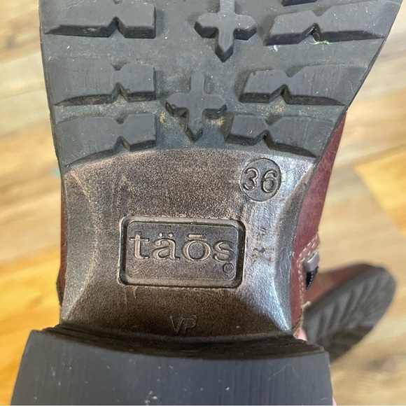 Taos Women's Crave Combat Boots Brunette - Picture 9 of 10